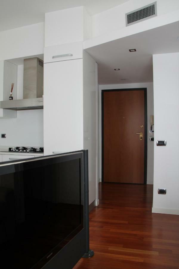 Maggiore Cozy Apartment Milan Exterior photo